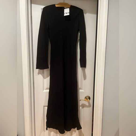 Zara long sleeve, long dress. Black. - Picture 4 of 4